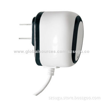 2014 Nice circle travel charger for smartphone